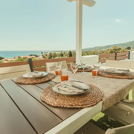 Luna - Exclusive Panoramic View